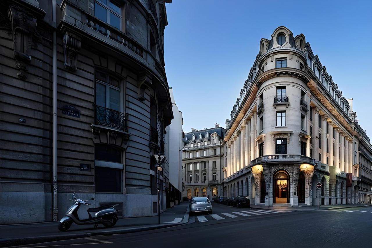 Paris Hotel-Banke-Opera-Autograph-Collection exterior