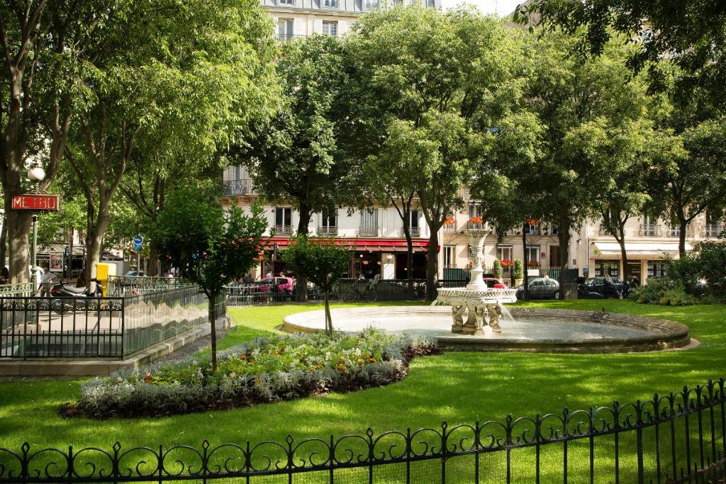 Paris Hotel-de-Latour-Maubourg facility