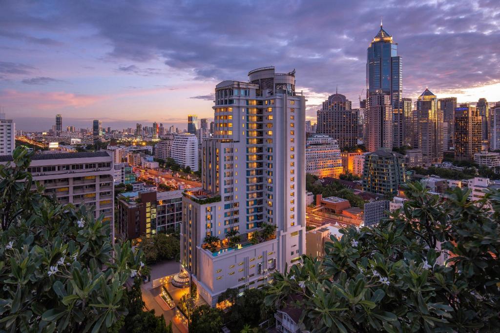 Bangkok DoubleTree-by-Hilton-Bangkok-Ploenchit exterior