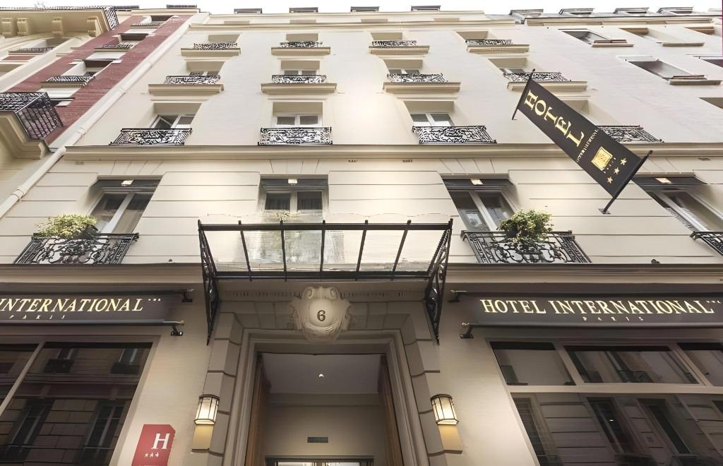 Paris Hotel-International exterior