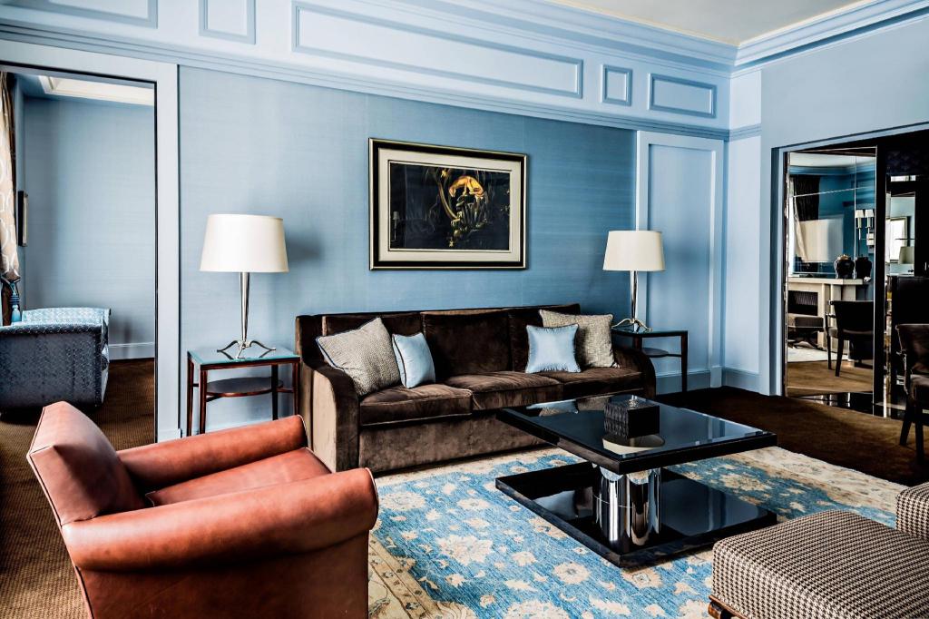 Paris Prince-de-Galles-a-Luxury-Collection-Hotel-Paris facility