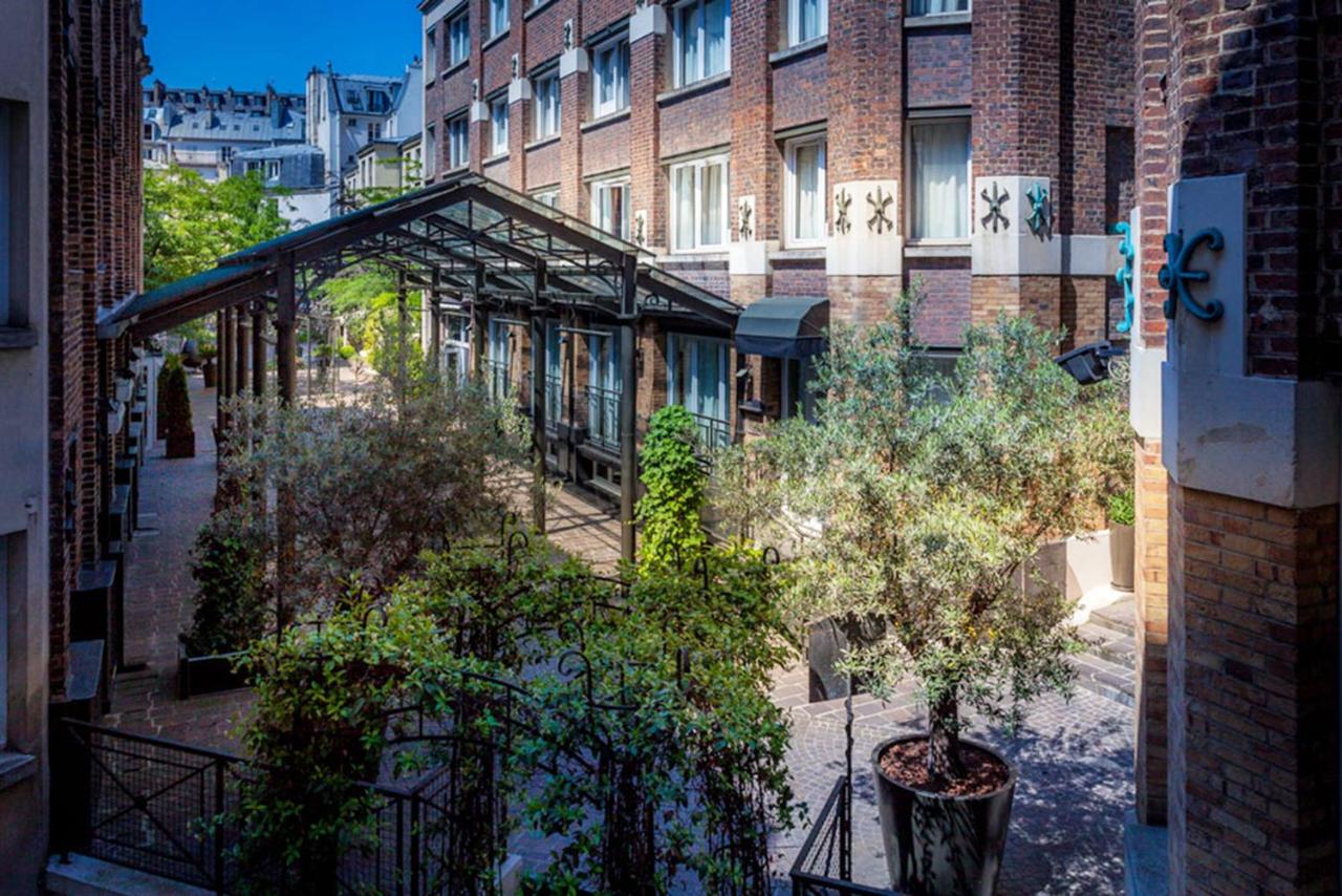 Paris Les-Jardins-du-Marais-Hotel exterior