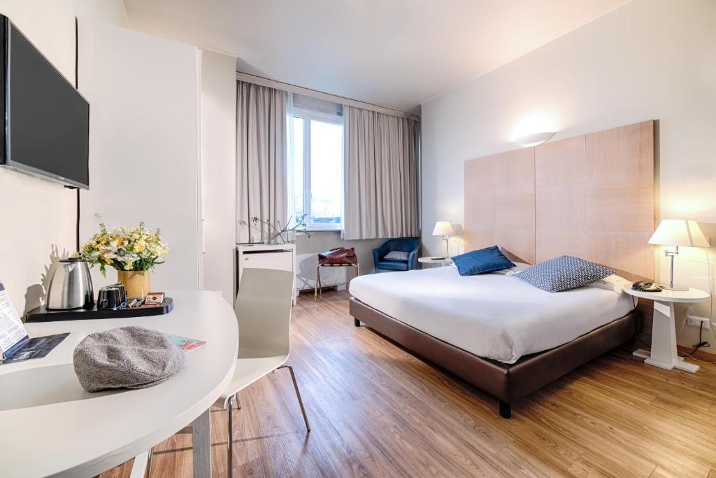 Milan HOTEL-ORO-BLU-MILANO interior