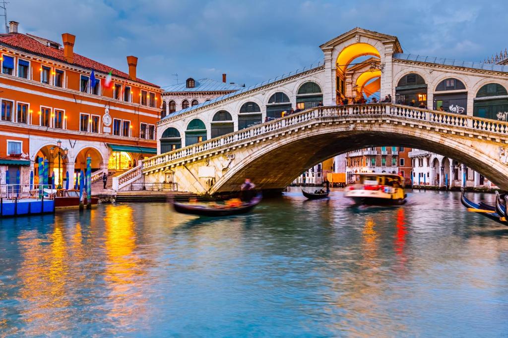 Venice Venice-Michelangelo-Hotel exterior