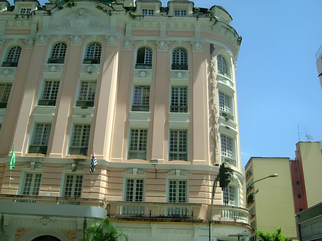 So-Paulo Reinales-Plaza-Hotel exterior