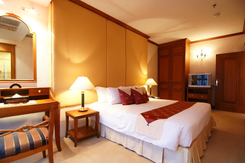Bangkok Grand-Diamond-Suites-Hotel-SHA-Plus interior