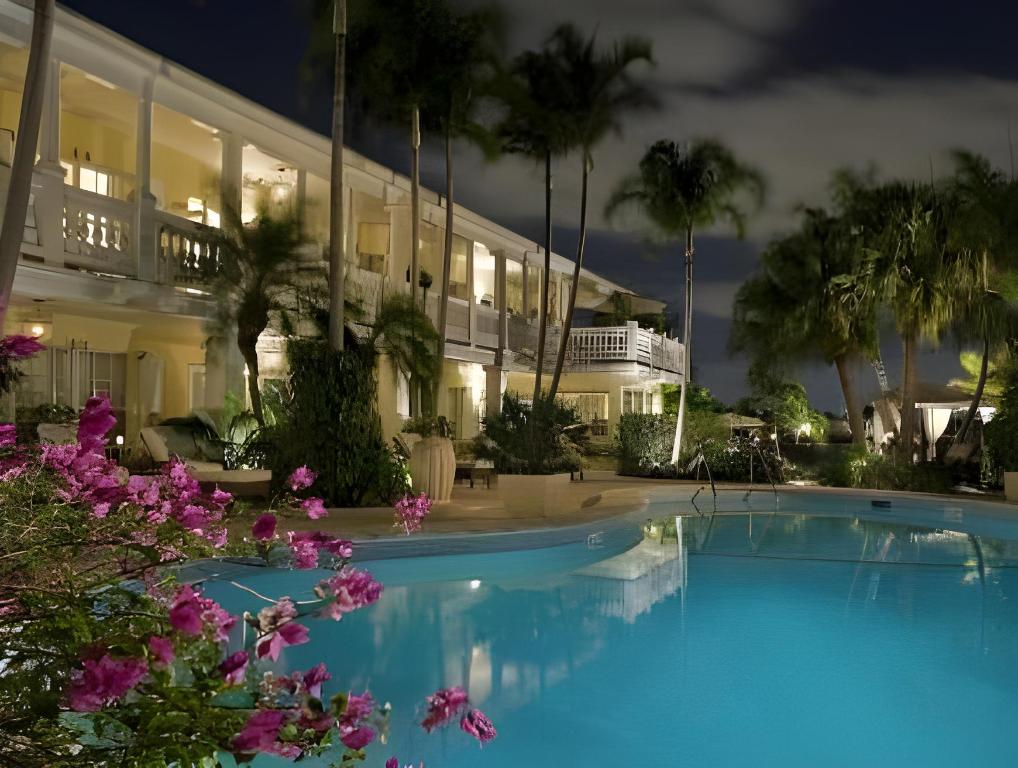 Fort-Lauderdale The-Pillars-Hotel--Club facility