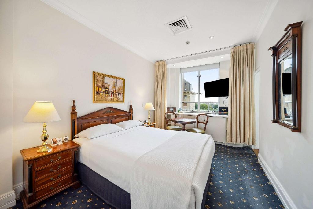 Sydney Castlereagh-Boutique-Hotel-Ascend-Hotel-Collection interior