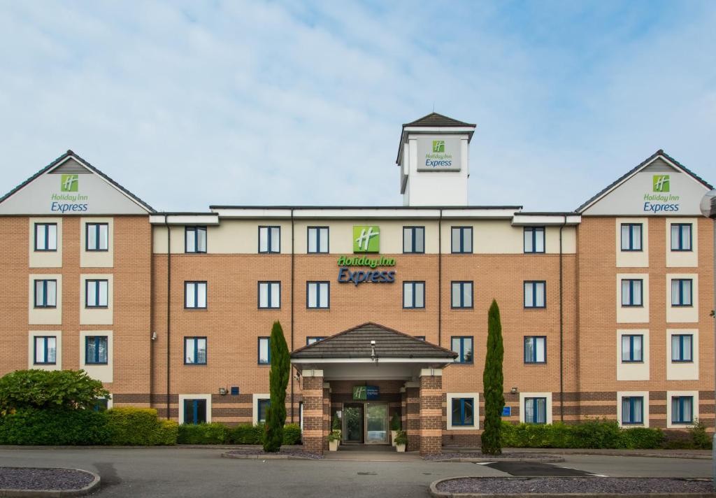 London Holiday-Inn-Express-London---Dartford exterior