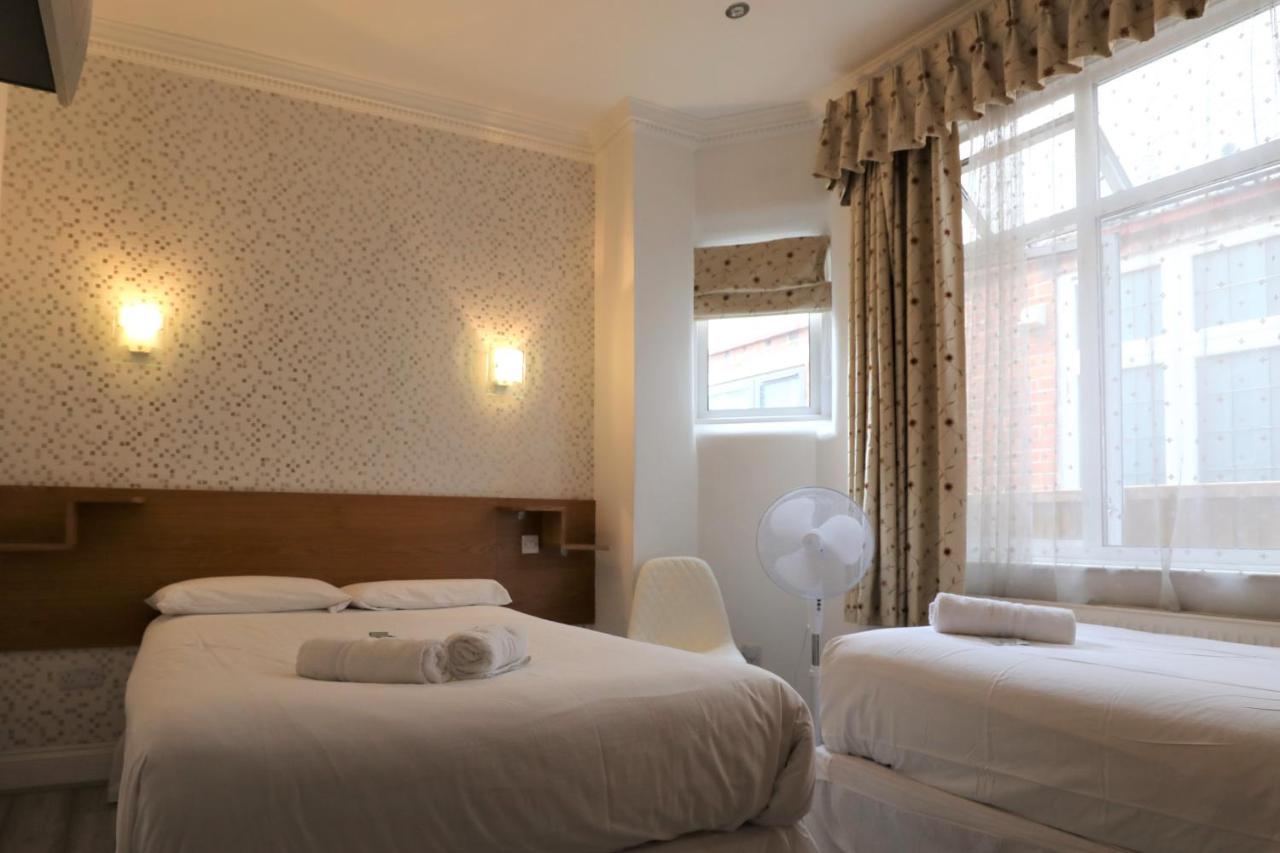 London Anchor-Hotel interior