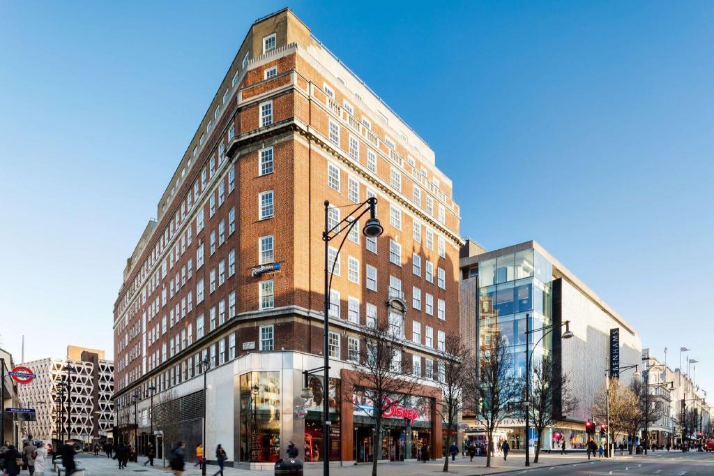 London Radisson-Blu-Edwardian-Bond-Street-Hotel exterior