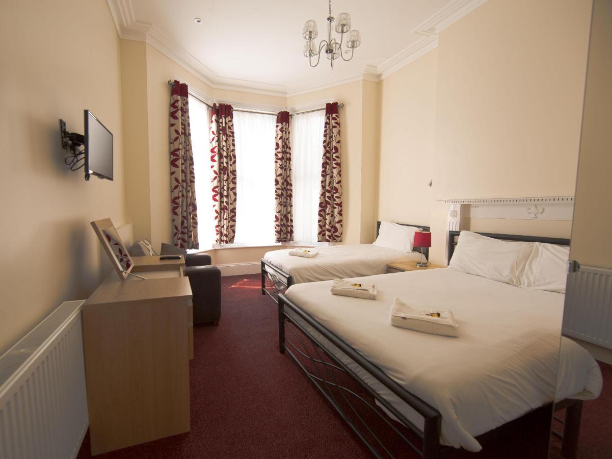 London Saba-Hotel interior