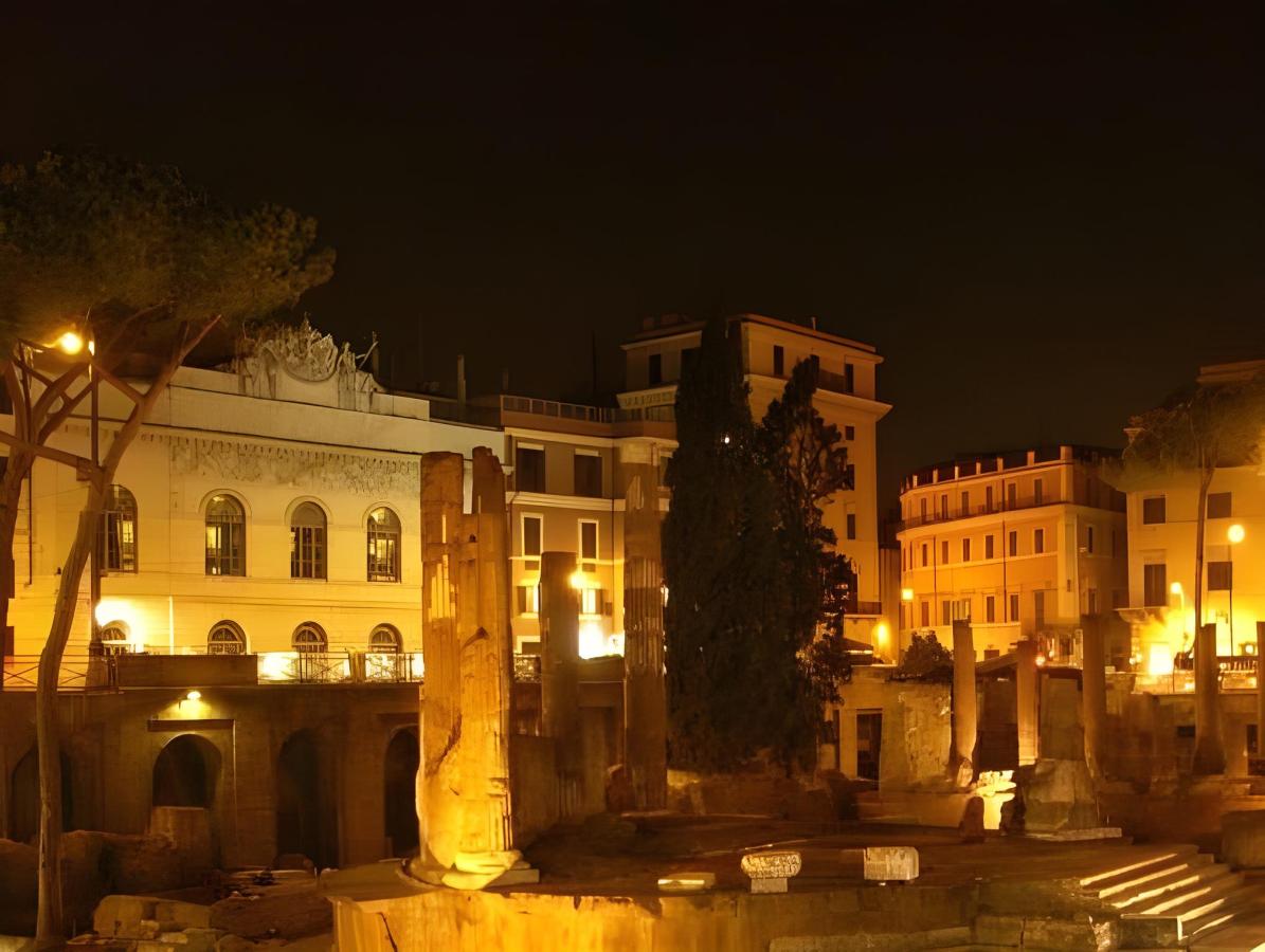 Rome Relais-Teatro-Argentina exterior