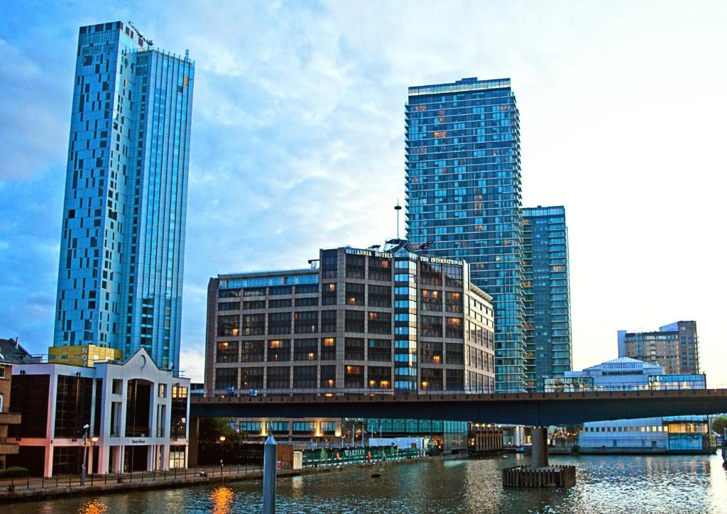 London Britannia-International-Hotel-Canary-Wharf exterior