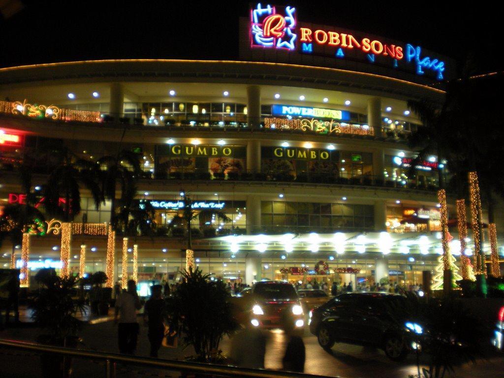 Manila Riviera-Mansion-Hotel exterior