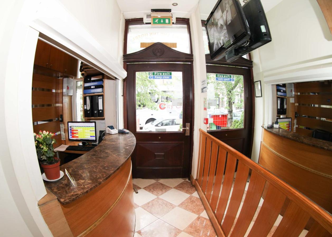 London Holland-Inn-Hotel facility