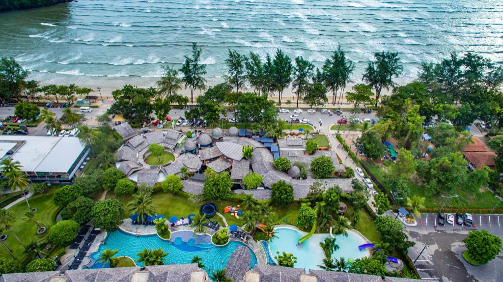 Krabi Holiday-Ao-Nang-Beach-Resort-Krabi-SHA-Extra-Plus exterior