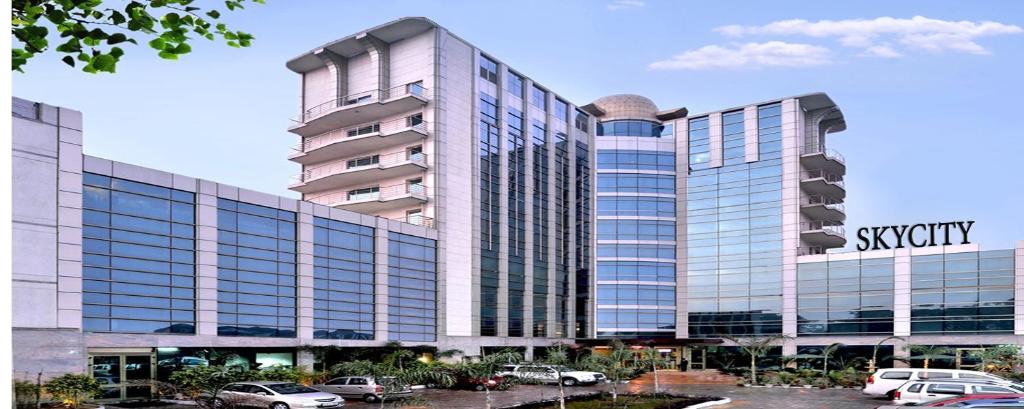 New-Delhi-and-NCR Skycity-Hotel exterior