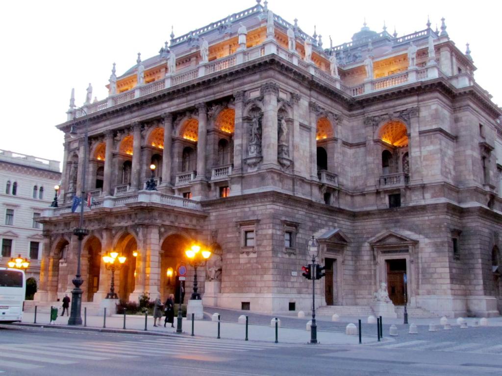 Budapest Benczur-Hotel exterior