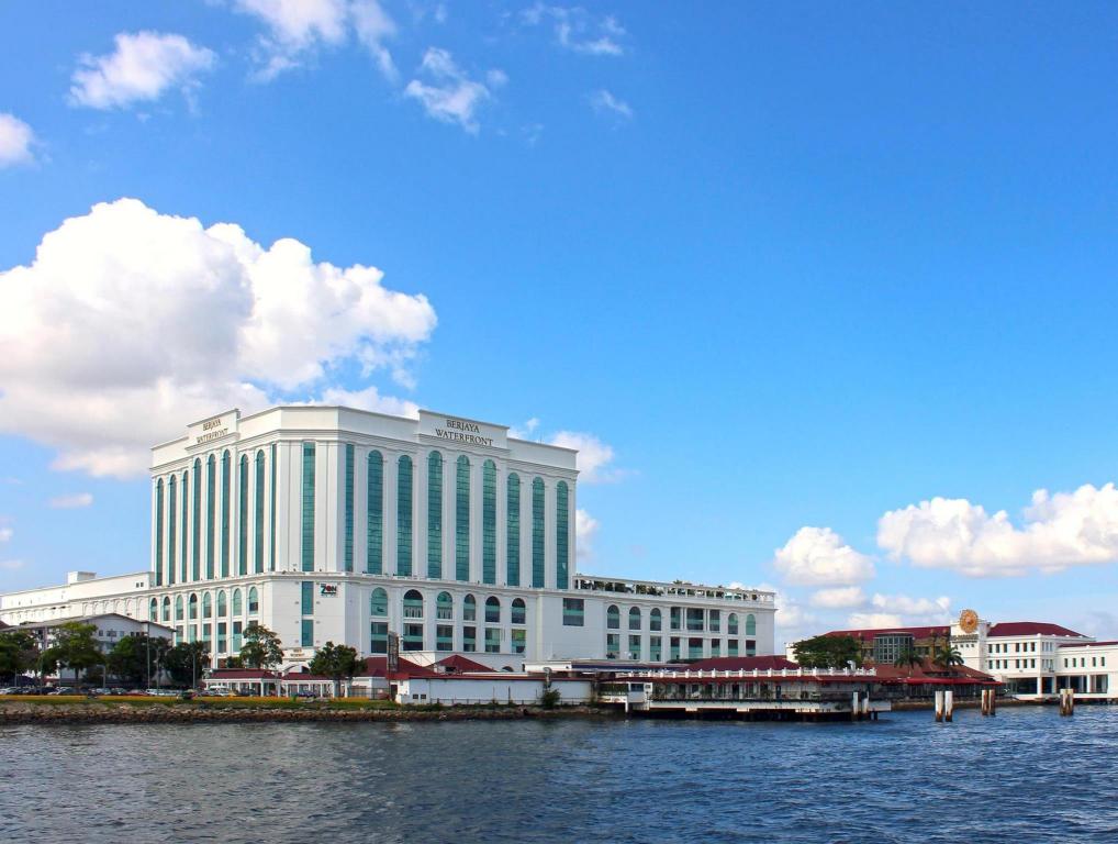 Johor-Bahru Berjaya-Waterfront-Hotel exterior