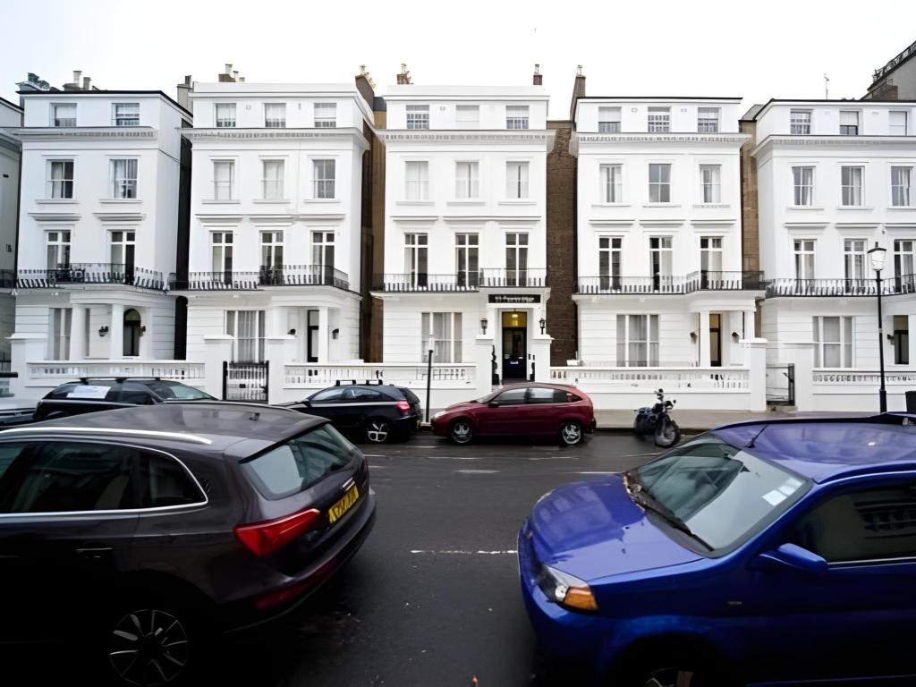 London 10-Pembridge-Gardens-Hotel exterior